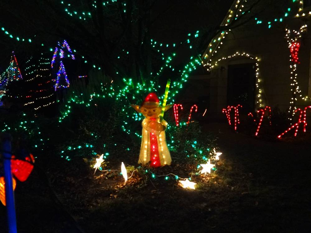 Yoda Christmas Lights at Peacock Lane